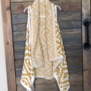 Buttery soft vest in mustard yellow and cream O/S